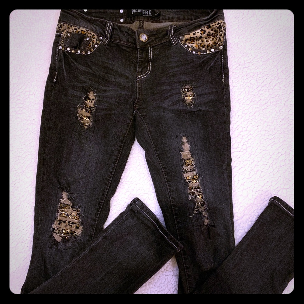 Grey Jeans with cheetah print